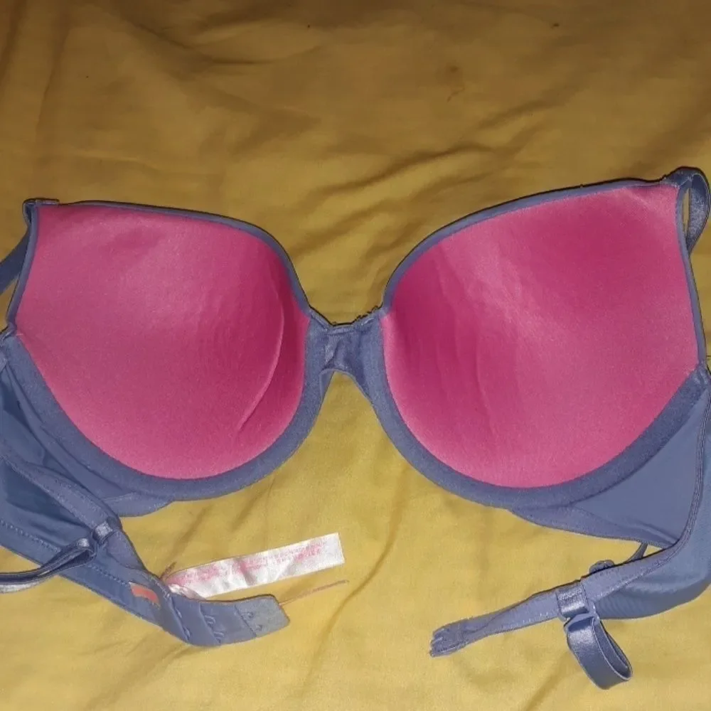 Pink by Victoria's Secret PushUp Bra 34D Grey‎